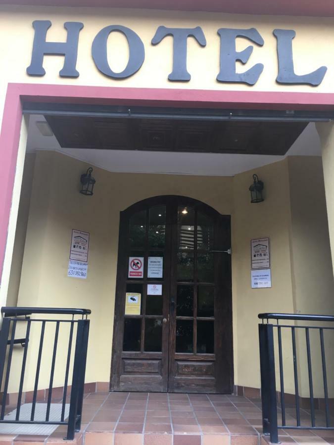 Hostal Penajara Marbella Exterior photo